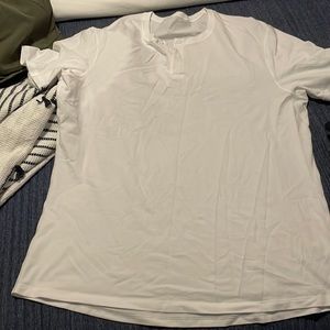 Mens Lululemon Henley short sleeve shirt